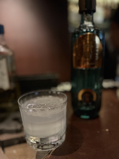ニュージーランドのStrange Nature Ginのジンソニック