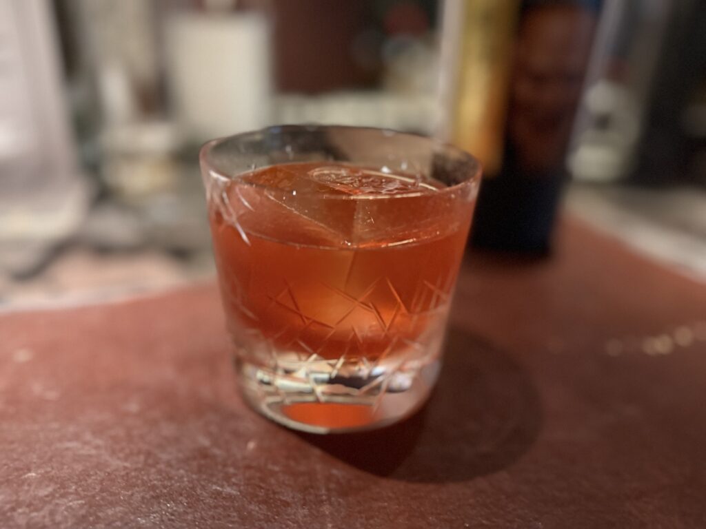 Bar Juniperで飲んだ季能美カスクエイジドのネグローニ