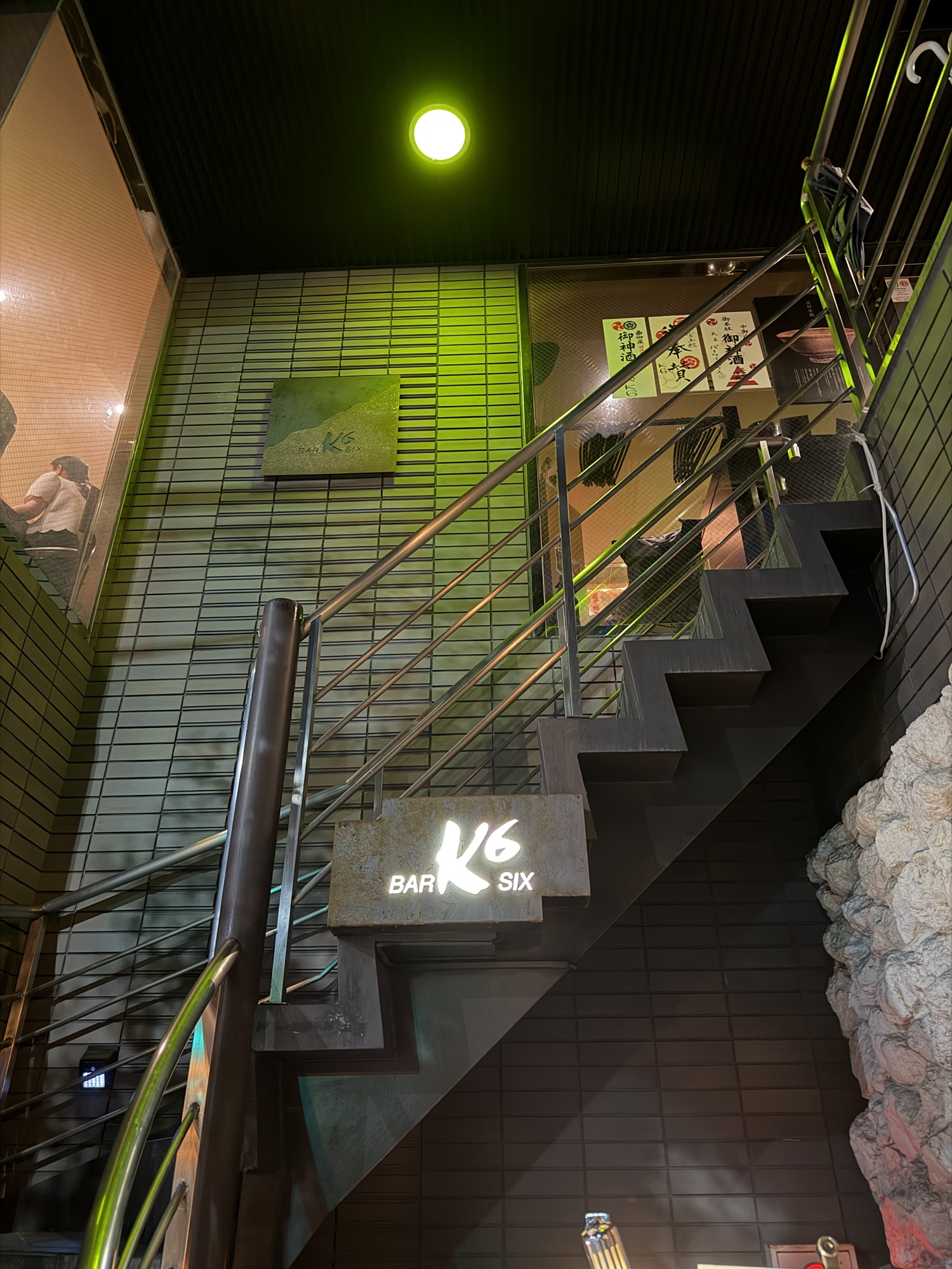 京都のバーK6へ続く階段