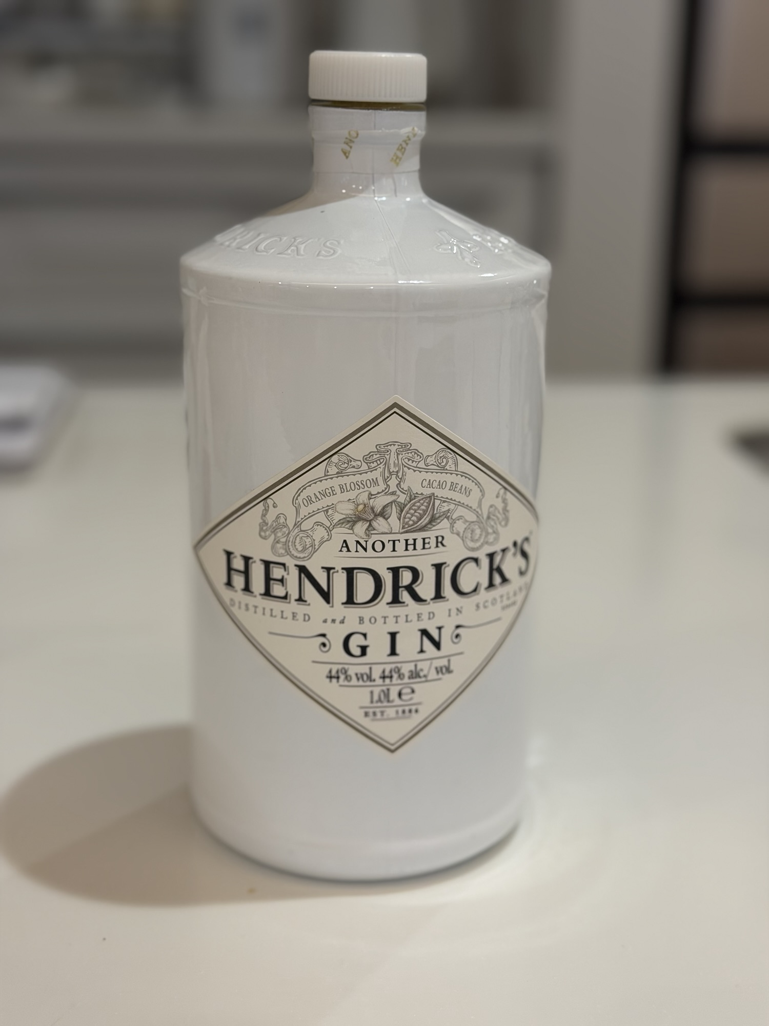 Another Hendrick's（アナザー・ヘンドリックス）のボトル