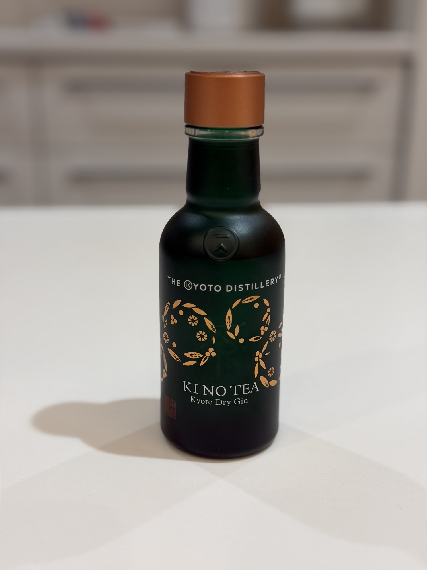 季のTEA 京都ドライジンのボトル